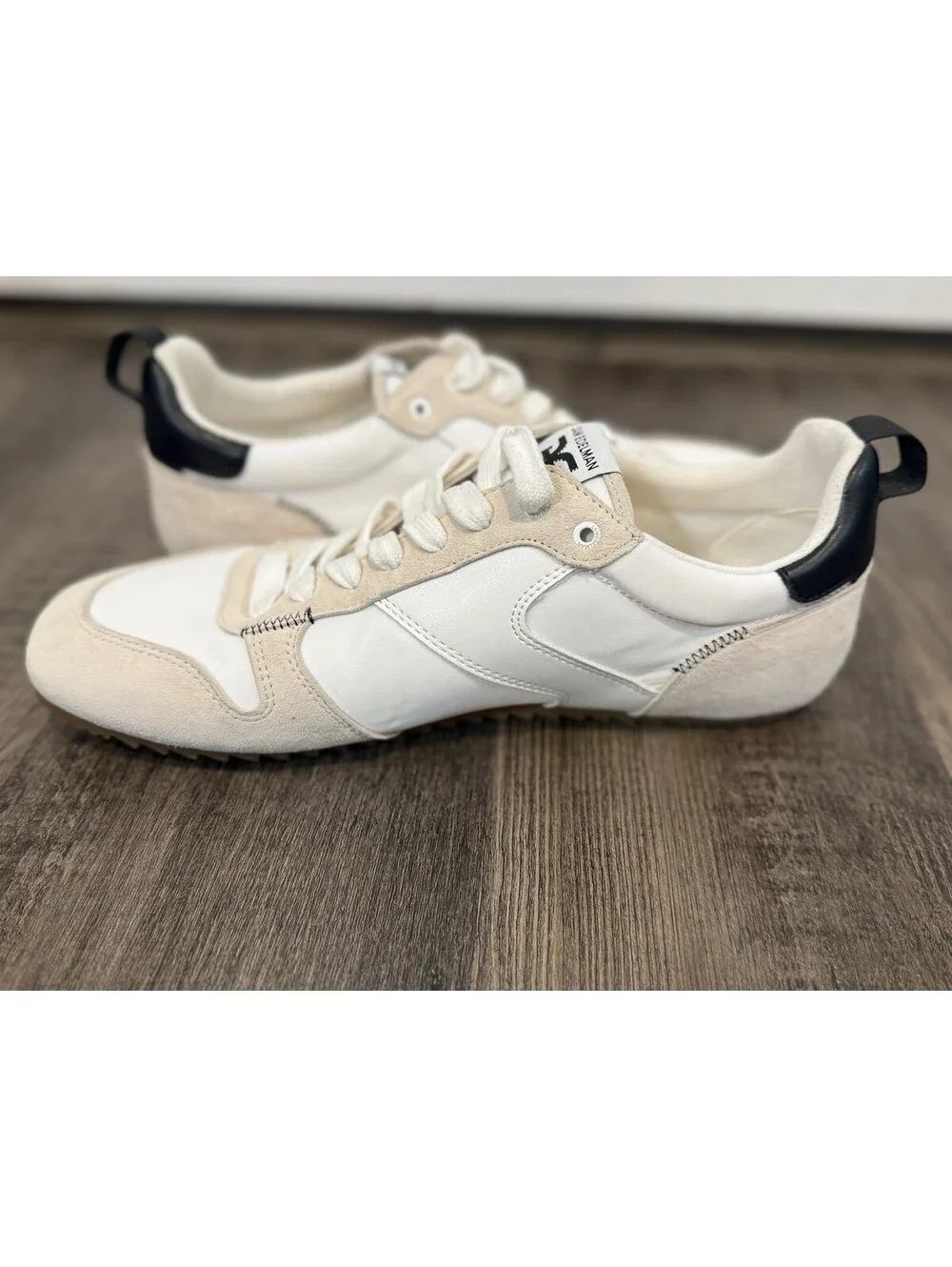 Sam Edelman Zaria Sneakers Women’s 9m White Beige Suede Retro Runner Brand NWOB